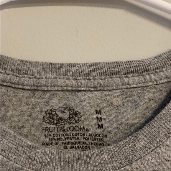 Fruit of the Loom Men’s (2) Shirts Size Medium - Picture 3 of 7